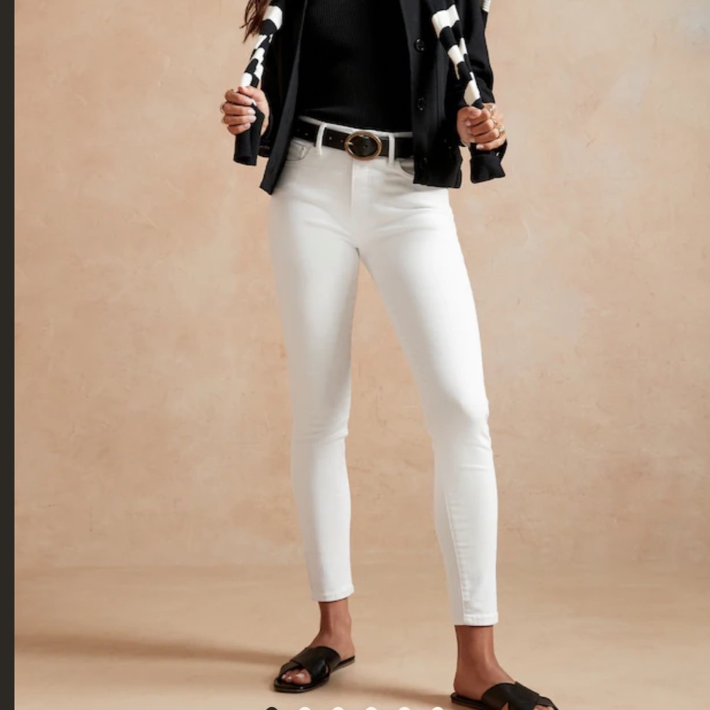 NWT - Banana Republic - Mid-Rise White Skinny Jeans - Size 29/8